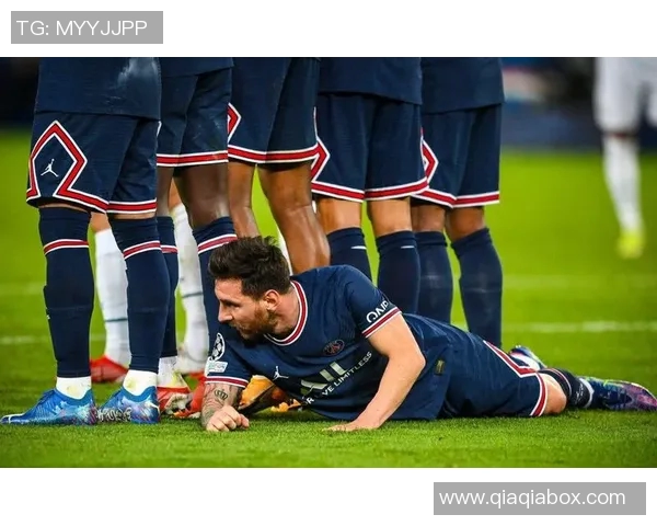 经典足球巨星回顾视频精彩合集带你重温绿茵传奇瞬间 经典足球巨星回顾视频精彩合集带你重温绿茵传奇瞬间